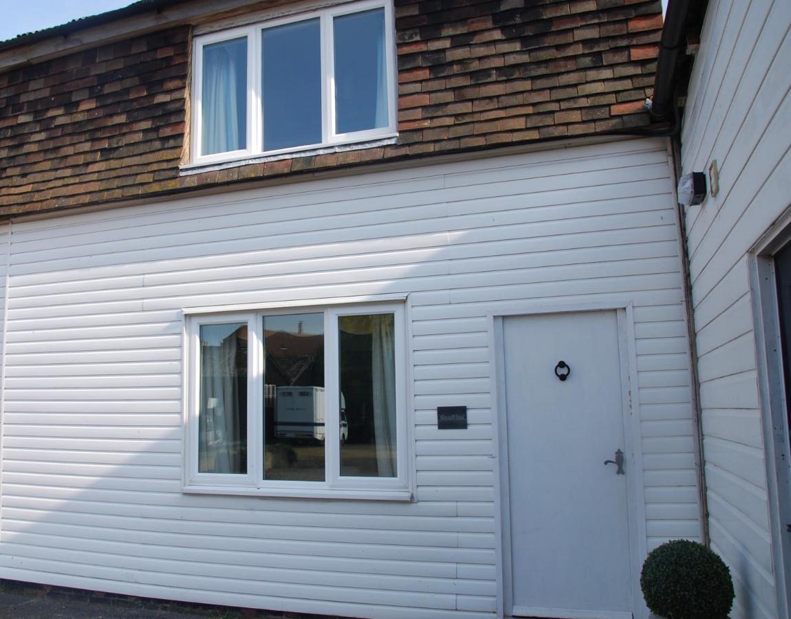 Snaffles Villa Royal Tunbridge Wells Bagian luar foto