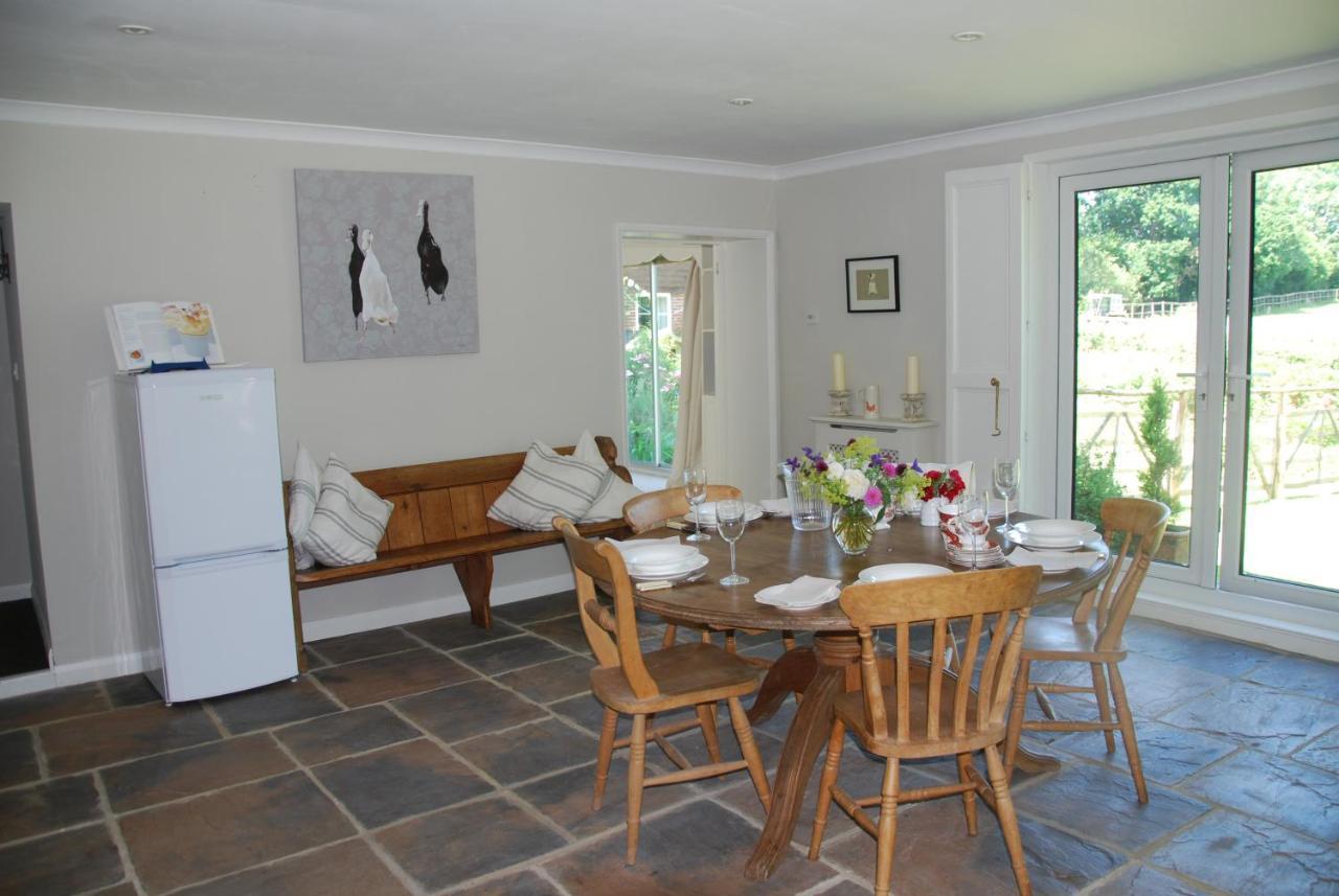 Snaffles Villa Royal Tunbridge Wells Bagian luar foto